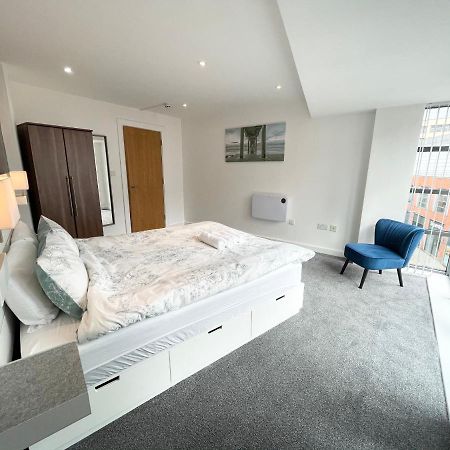 The Works-Fresh 2Bed In Centre, Opposite Arndale. Daire Manchester Dış mekan fotoğraf