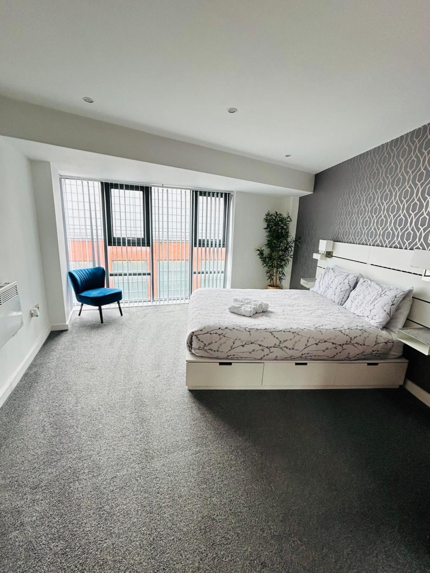 The Works-Fresh 2Bed In Centre, Opposite Arndale. Daire Manchester Dış mekan fotoğraf